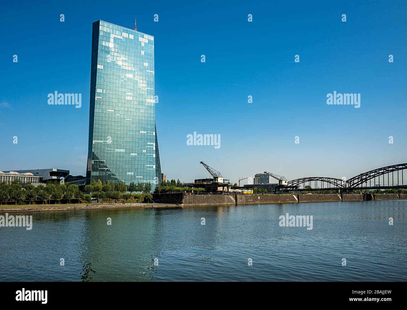 Der Wolkenkratzer der europäischen Zentralbank auf der Frankfurter Hauptbank Stockfoto