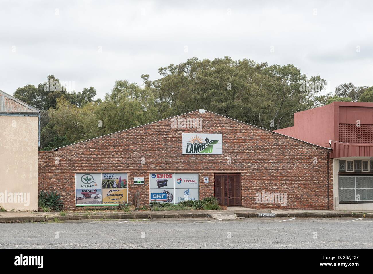 WINBURG, SÜDAFRIKA - 1. MÄRZ 2020: Ein Agrarhändler in Winburg, einer Kleinstadt in der Provinz Freistaat Stockfoto