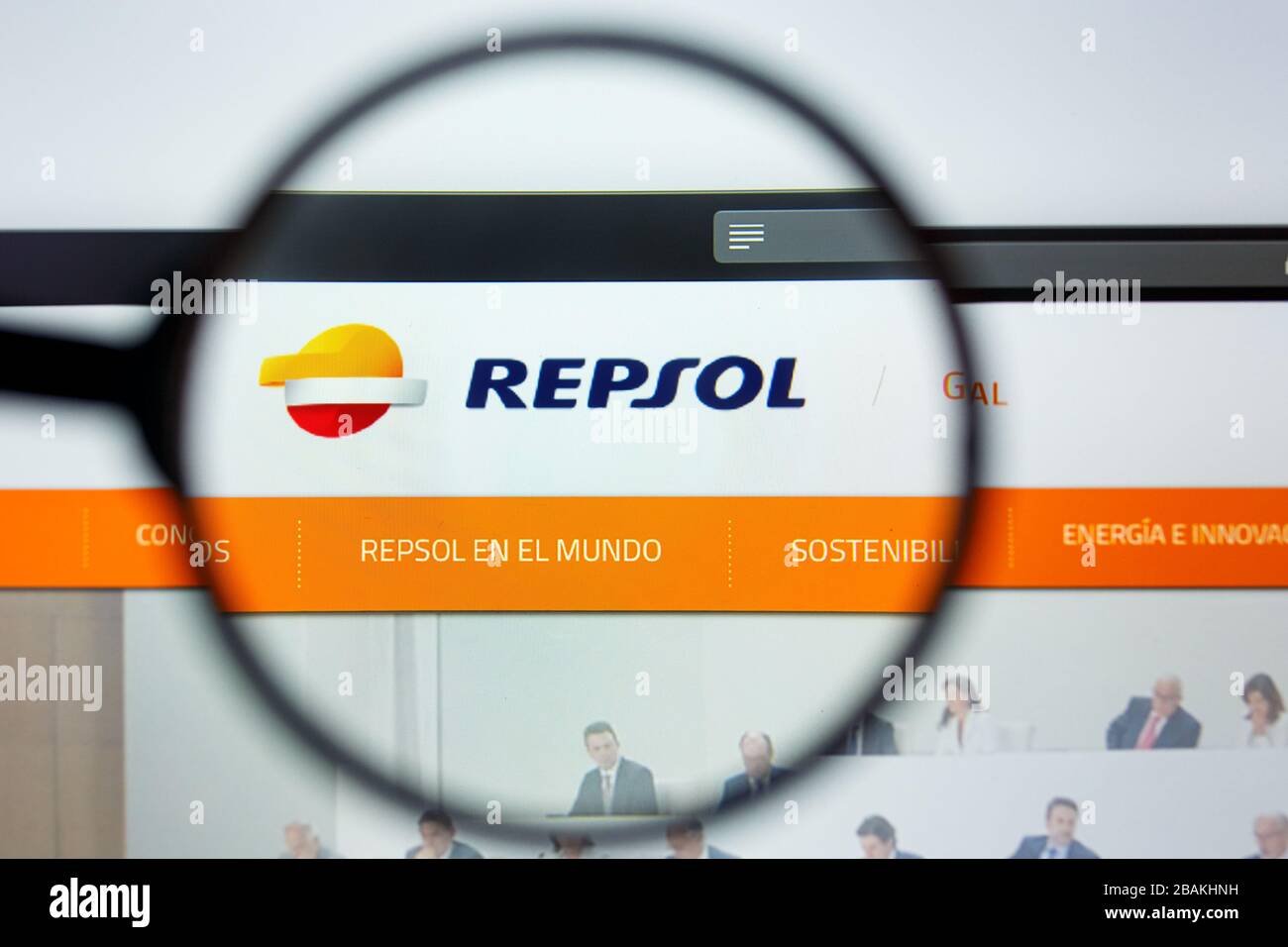 Los Angeles, California, USA - 12. Juni 2019: Illustrative Editorial der Repsol Website Homepage. Repsol-Logo auf dem Bildschirm sichtbar Stockfoto