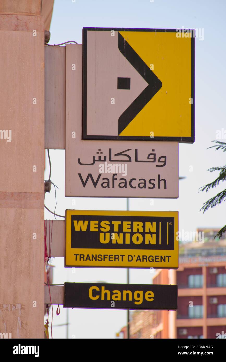 Das Büro von Western Union in Marrakesch. The Western Union Company ist ein weltweit tätiges amerikanisches Finanzdienstleistungsunternehmen. Stockfoto