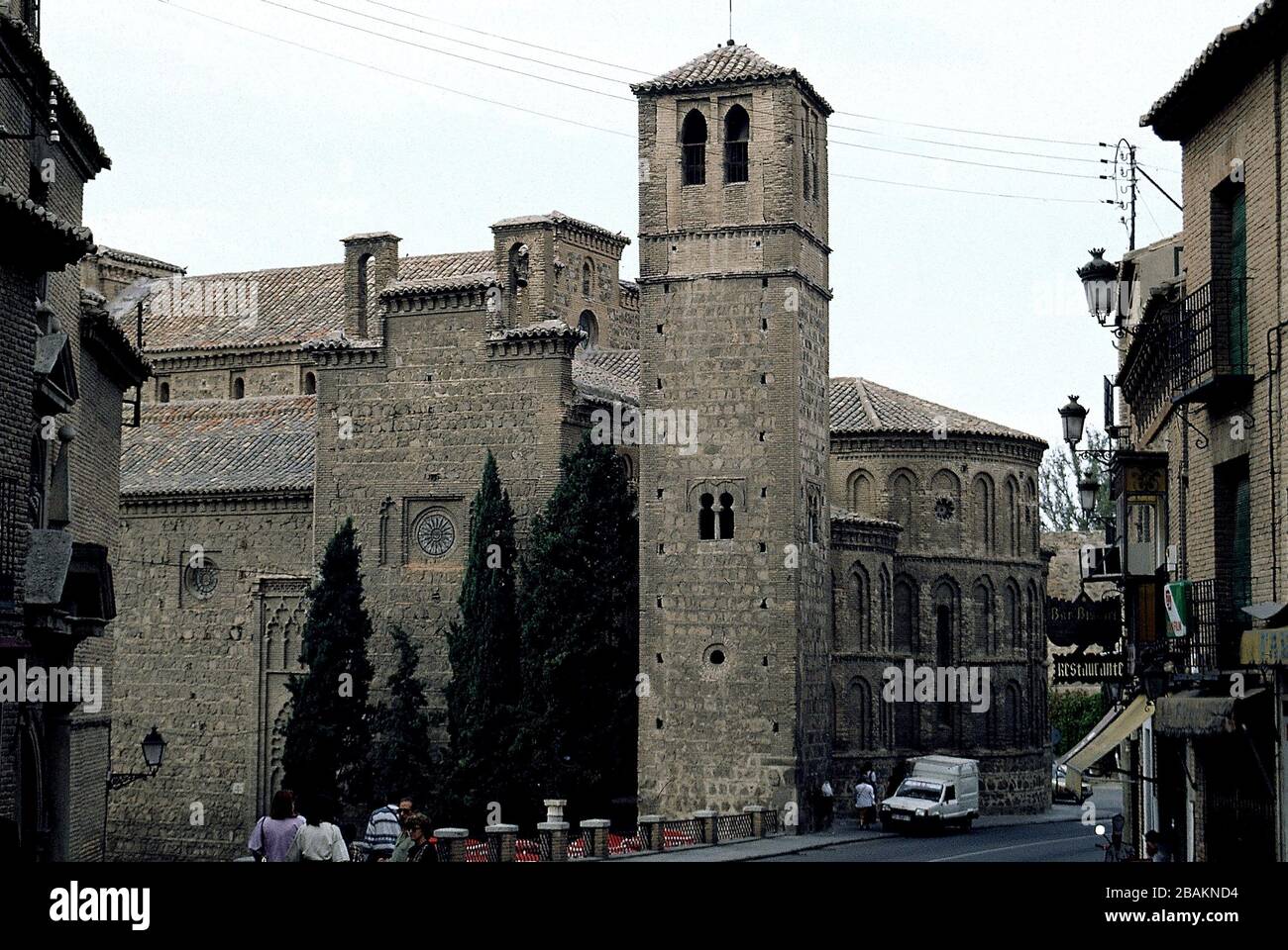 IGLESIA DE SANTIAGO DEL ARRABAL DEL SIGLO XIII Y TORRE EXENTA DEL SIGLO XII - MUDEJAR TOLEDANO. ORT: IGLESIA DE SANTIAGO DEL ARRABAL. SPANIEN. Stockfoto