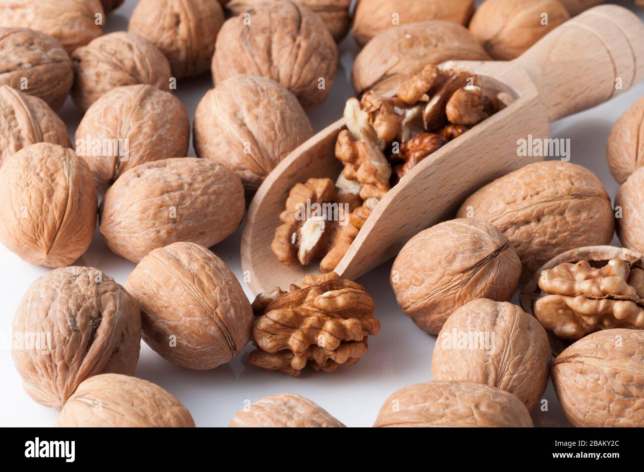 Walnüsse in den Vordergrund für Ernährung Stockfoto