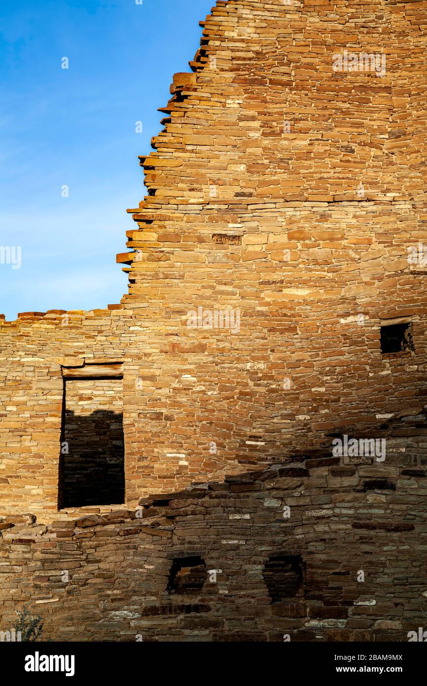 Verfallenen Mauern, Pueblo Bonito, Chaco Culture National Historical Park, New Mexiko USA Stockfoto