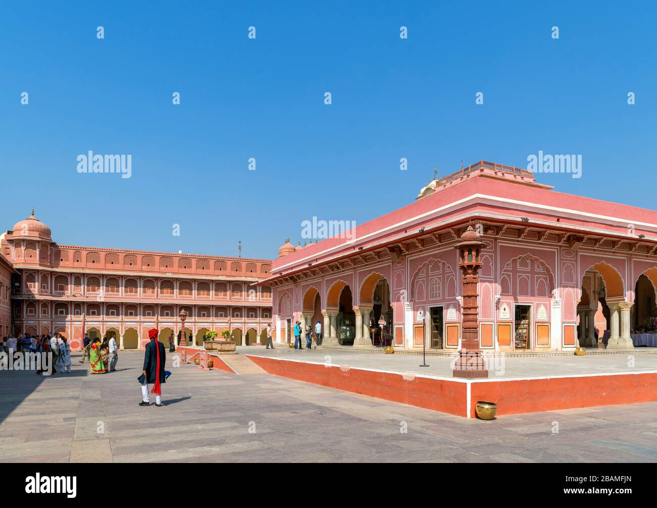 Die Diwan-i-Khas (Halle des Privatpublikums) im Zentrum der Sarvatobhadra im Stadtpalast, Altstadt, Jaipur, Rajasthan, Indien Stockfoto
