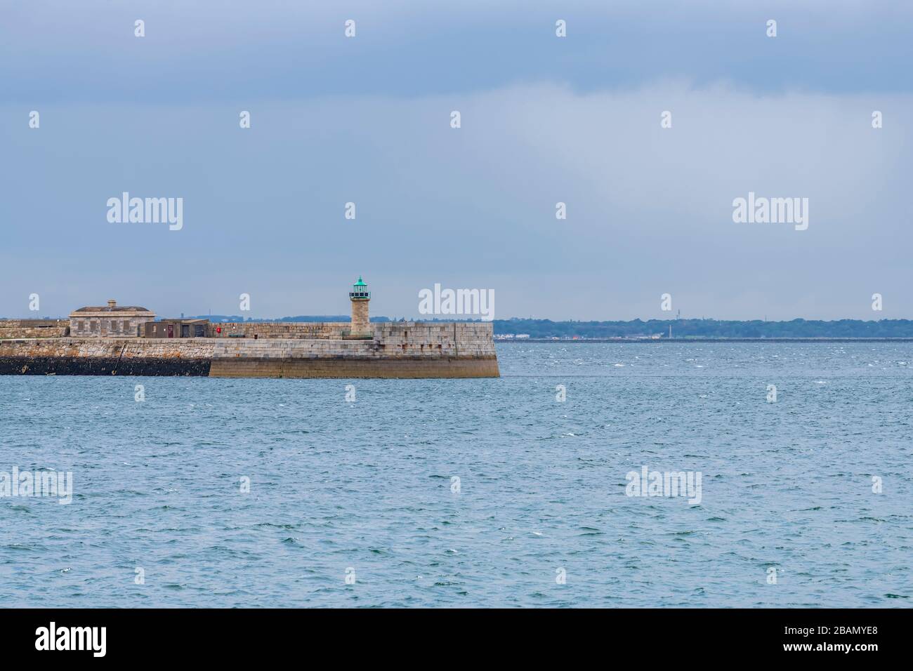 Luftansicht von Segelbooten, Schiffen und Yachten im Hafen von Dun Laoghaire, Irland Stockfoto