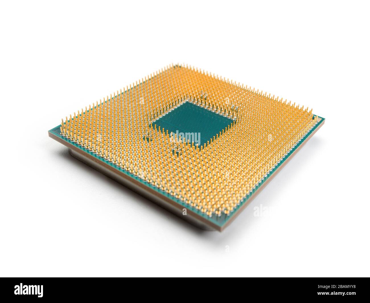 Nahaufnahme der CPU mit selektivem Fokus. Auf weißem Hintergrund Stockfoto