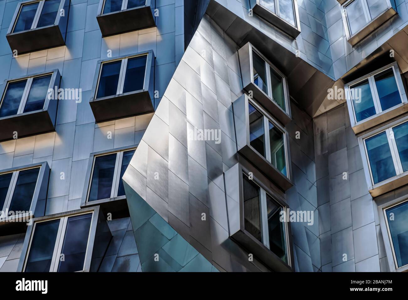 The Ray and Maria Strata Center, mit, Boston. Entworfen von Architekt Frank Gehry. Stockfoto