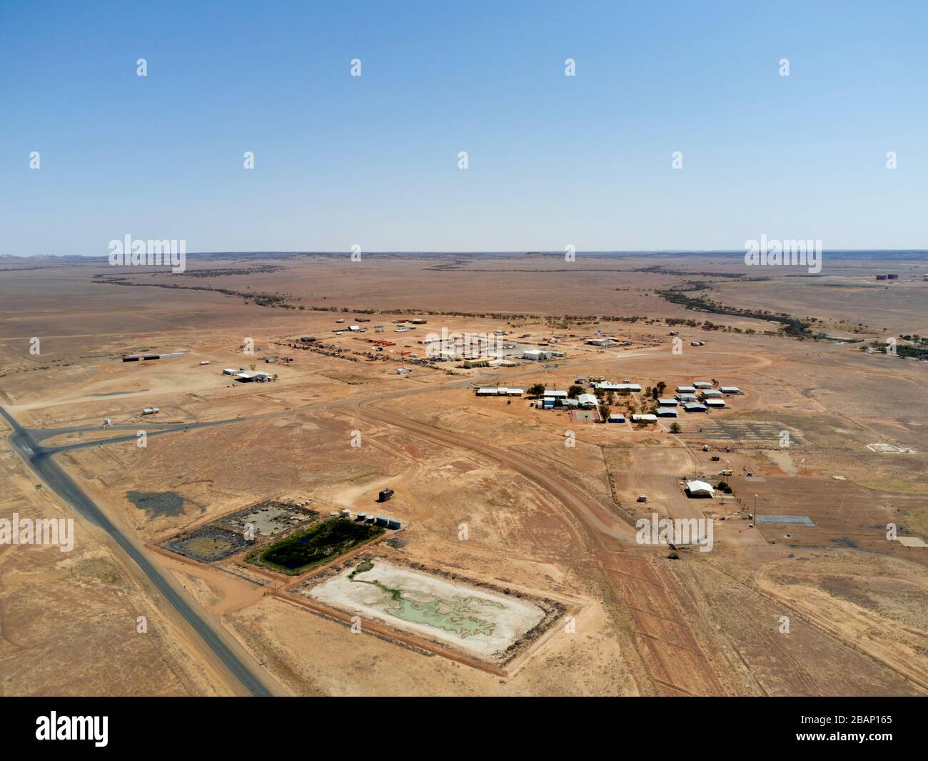 Antenne der Hauptunterkunft auf Jackson Oil Fields in der Nähe von Thargominda Western Queensland Australien Stockfoto