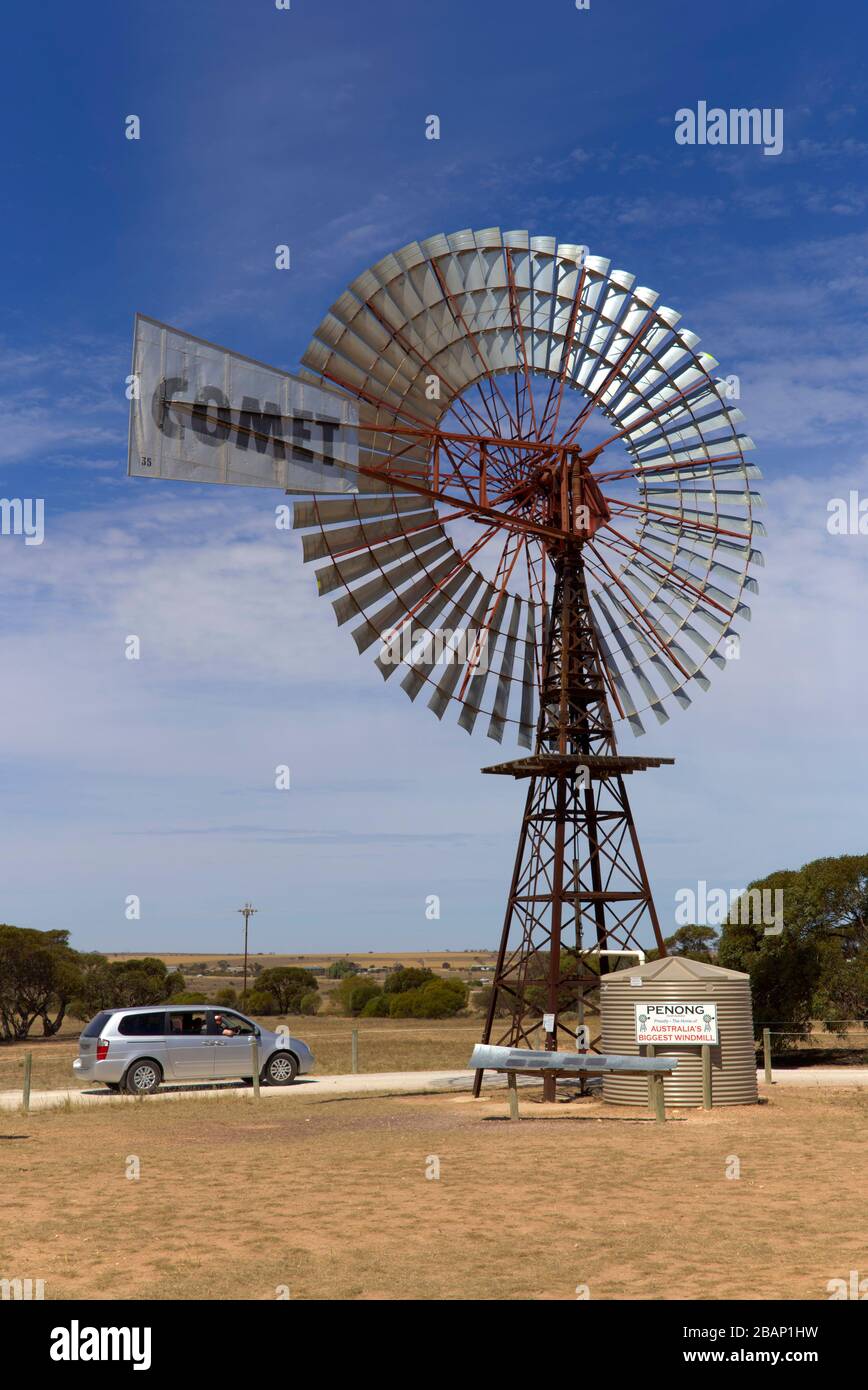 Noch arbeitende Windmühlensammlung heute ein Museum in Penong South Australia Stockfoto