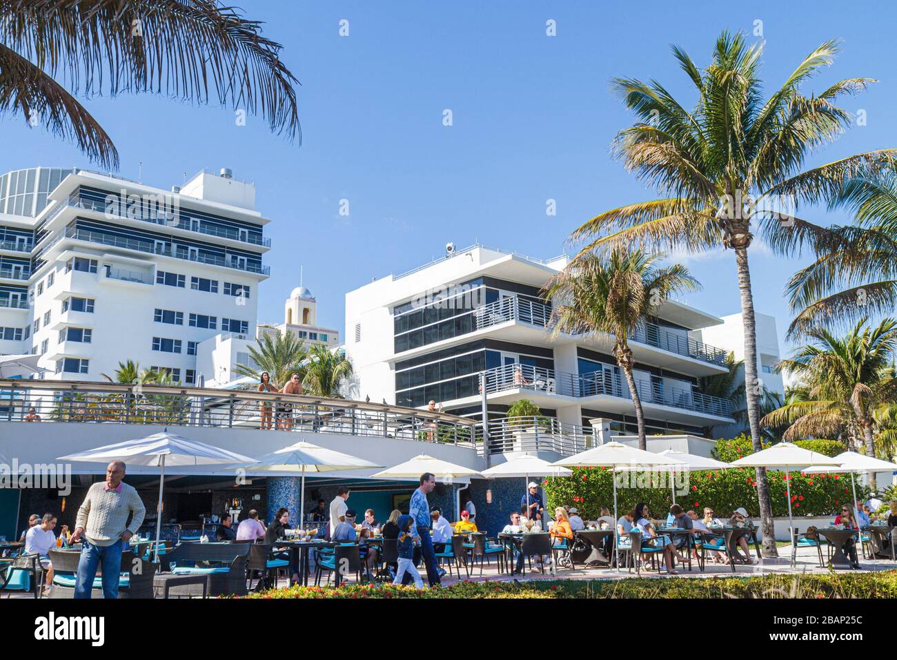 Miami Beach, Florida, Ritz Carlton, Hotelhotels, Motel Motels, Außenterrasse mit Tischen, Restaurants, Restaurants, Essen d Stockfoto