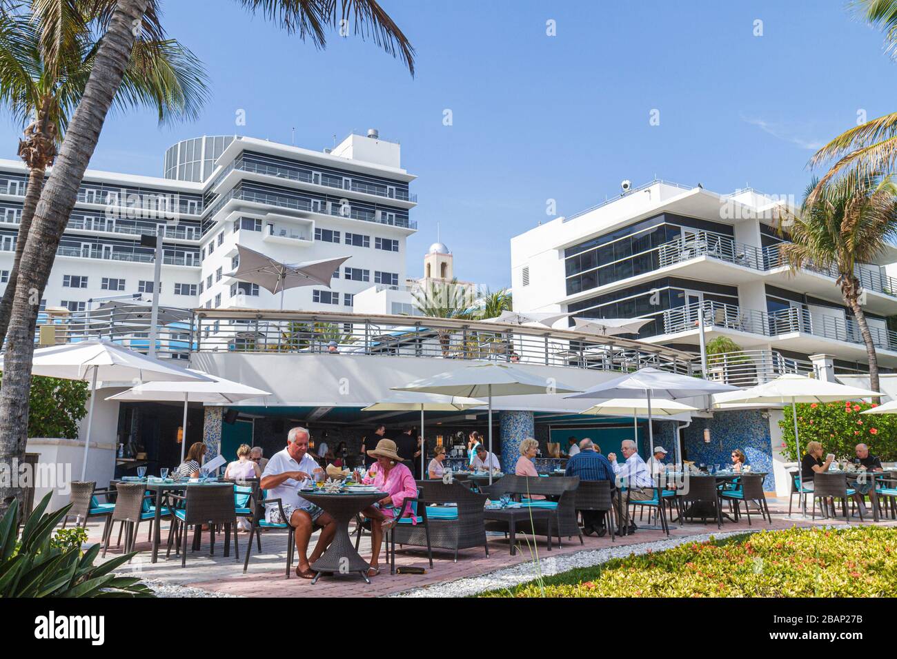 Miami Beach Florida, Ritz Carlton, Hotel, Außenterrasse mit Tischen, Restaurants, Restaurants, Restaurants, Restaurants, Restaurants, Restaurants, Cafés, Blick vom Beach Walk, FL1 Stockfoto