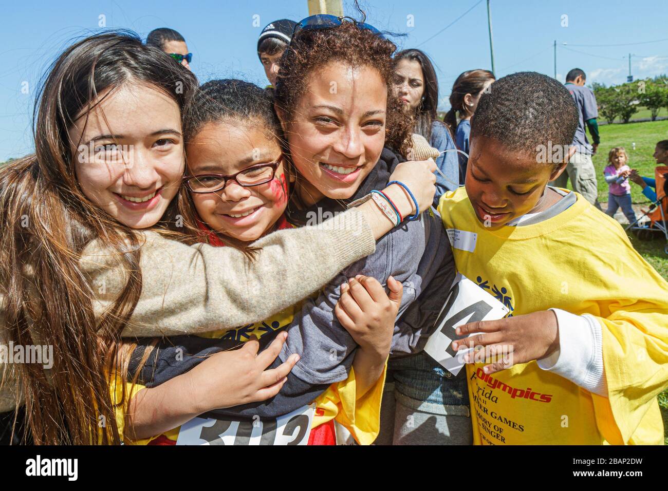 Miami Florida, Liberty City, Traz Powell Stadium, Special Olympics, Bedürfnisse, Track & Field geistig Behinderte spezielle Bedürfnisse, eingeschränkt, Freiwilliger V Stockfoto