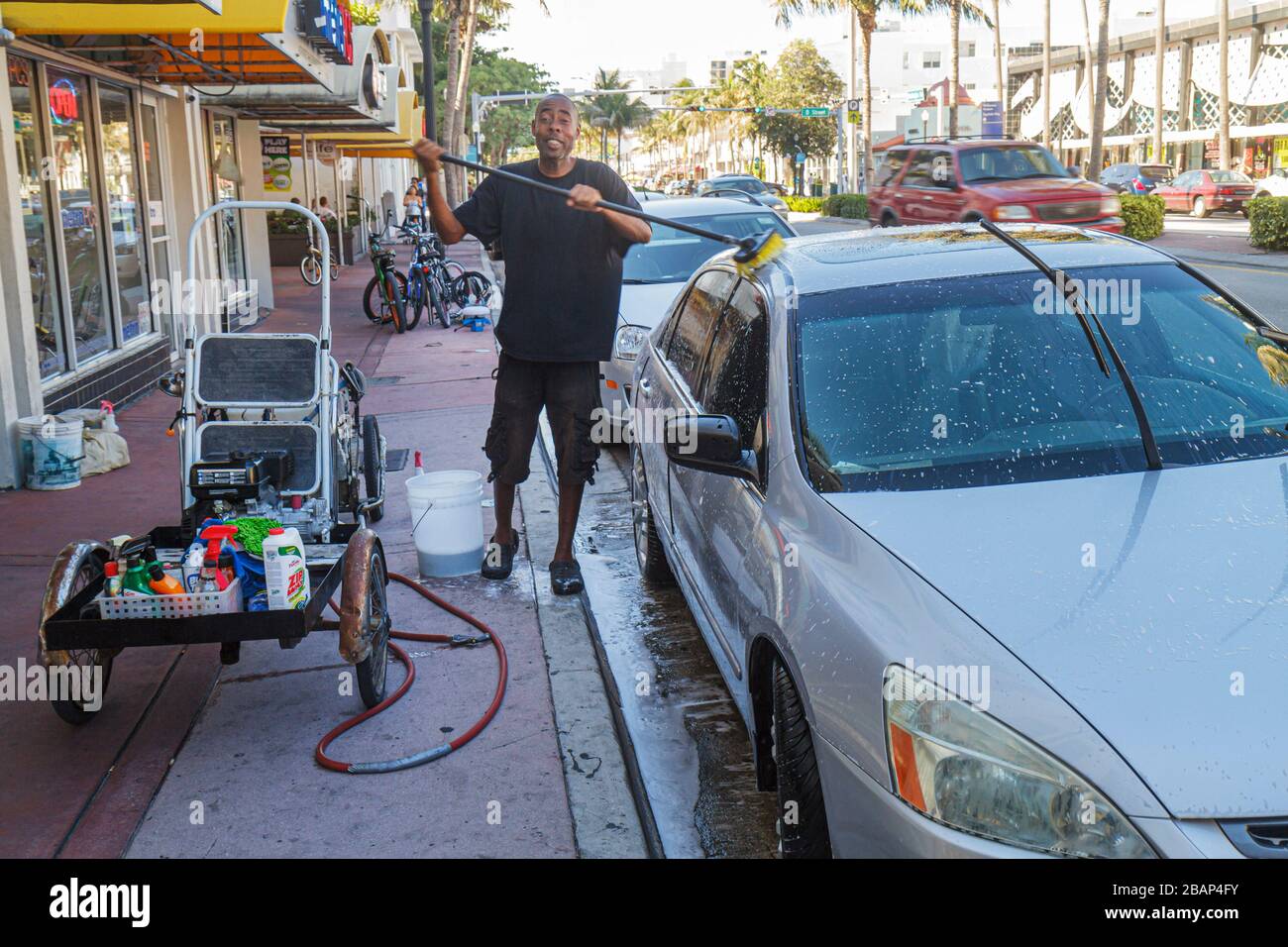 Car wash usa -Fotos und -Bildmaterial in hoher Auflösung - Seite 3 - Alamy