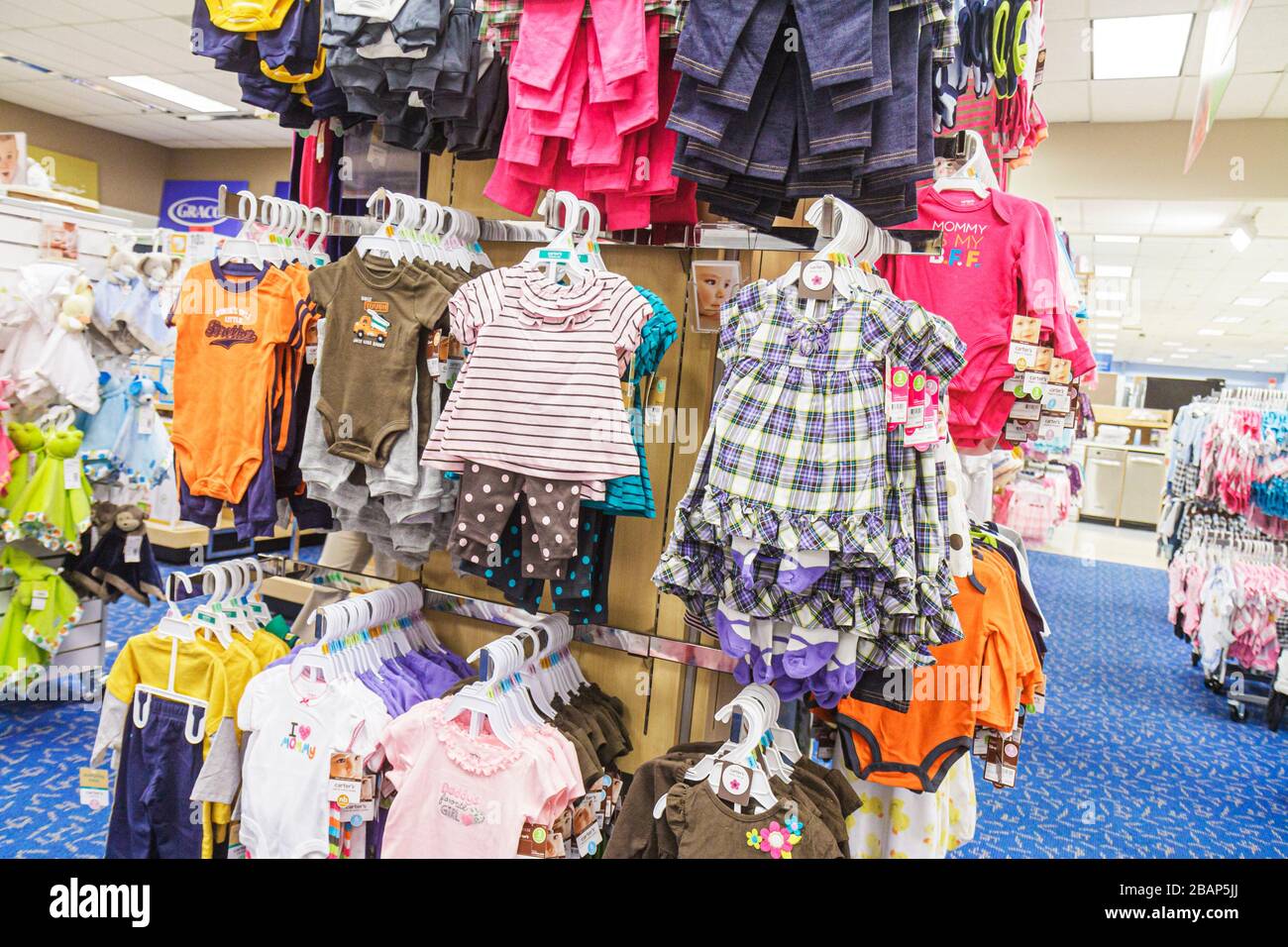 Miami Florida, Aventura Mall, Vitrine Verkauf, Kaufhaus, Sears, Kinderkleidung, Luxus, FL110825094 Stockfoto