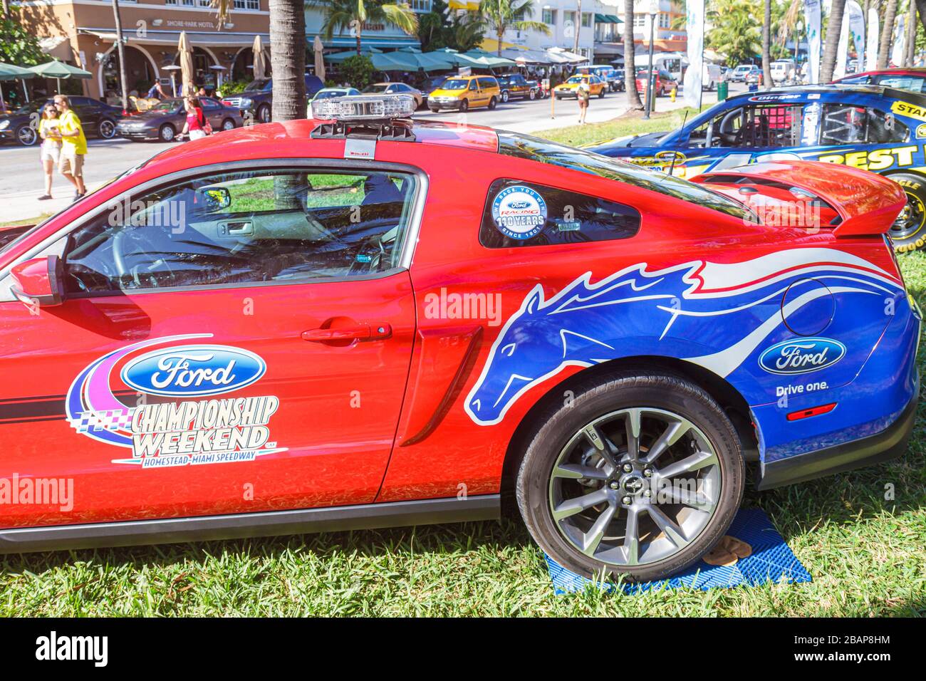 Miami Beach Florida, Lummus Park, NASCaar Championship Drive, Event, Race Fan Festival, Ford Mustang, rot, Stock, Besucher reisen Reisen Tour Tourist touris Stockfoto