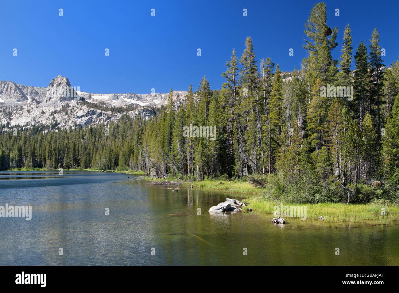 Lake Mamie bei Mammoth Lakes, Mono County, Kalifornien, USA. Stockfoto