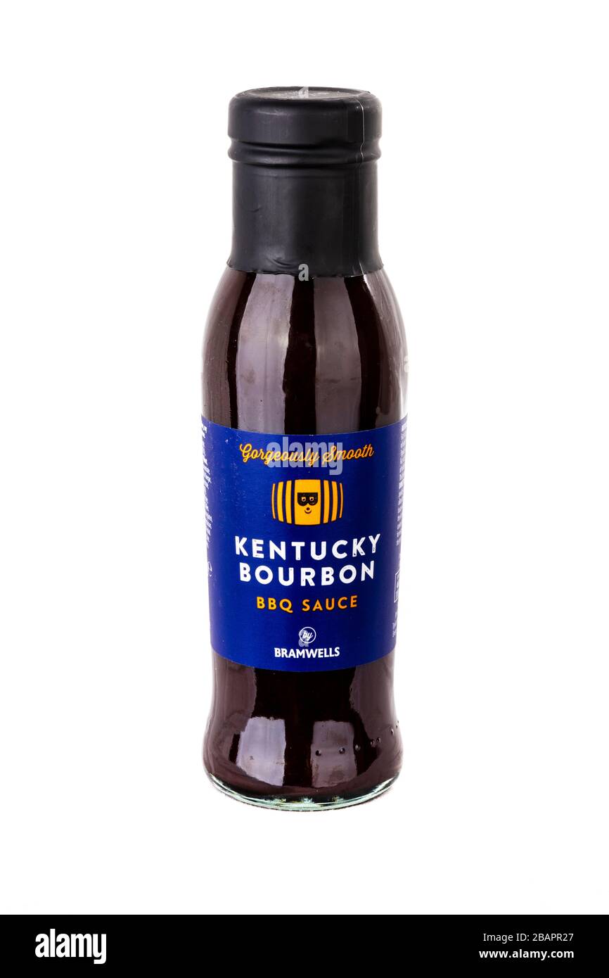 BBQ-Sauce, Bramwells Kentucky Bourbon BBQ-Sauce, BBQ-Sauce, Bramwells BBQ-Sauce, weißer Hintergrund, Kopierraum, isoliert, Produkt, Produkte, Stockfoto