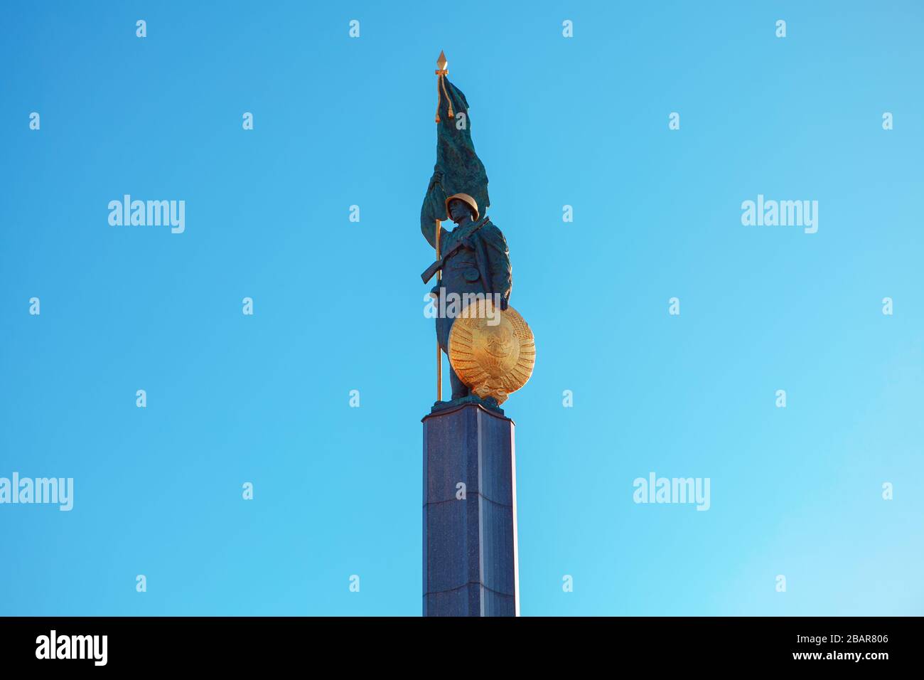 Das Denkmal des sowjetischen Soldaten in Wien Stockfotografie Alamy