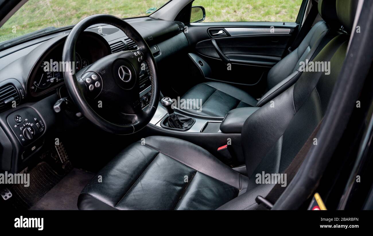 Mercedes Benz C Class Dashboard Stockfotos Und Bilder Kaufen Alamy