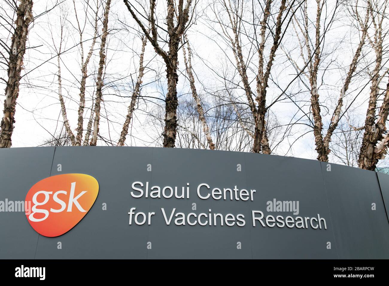 Ein Logo außerhalb des GlaxoSmithKline (GSK) Slaoui Center for Vaccines Research in Rockville, Maryland am 22. März 2020. Stockfoto