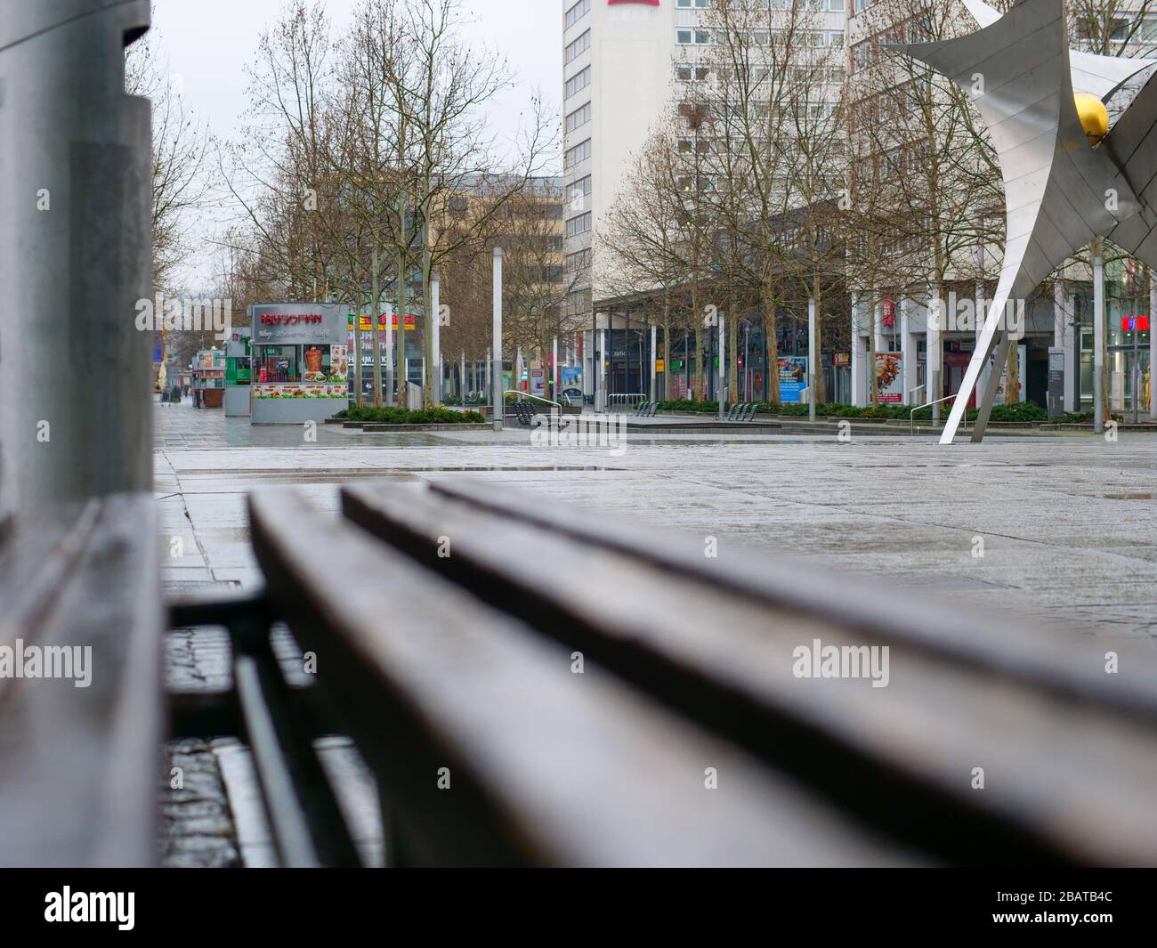 Blick in die Prager Straße ohne Menschenaufspassage Stockfoto