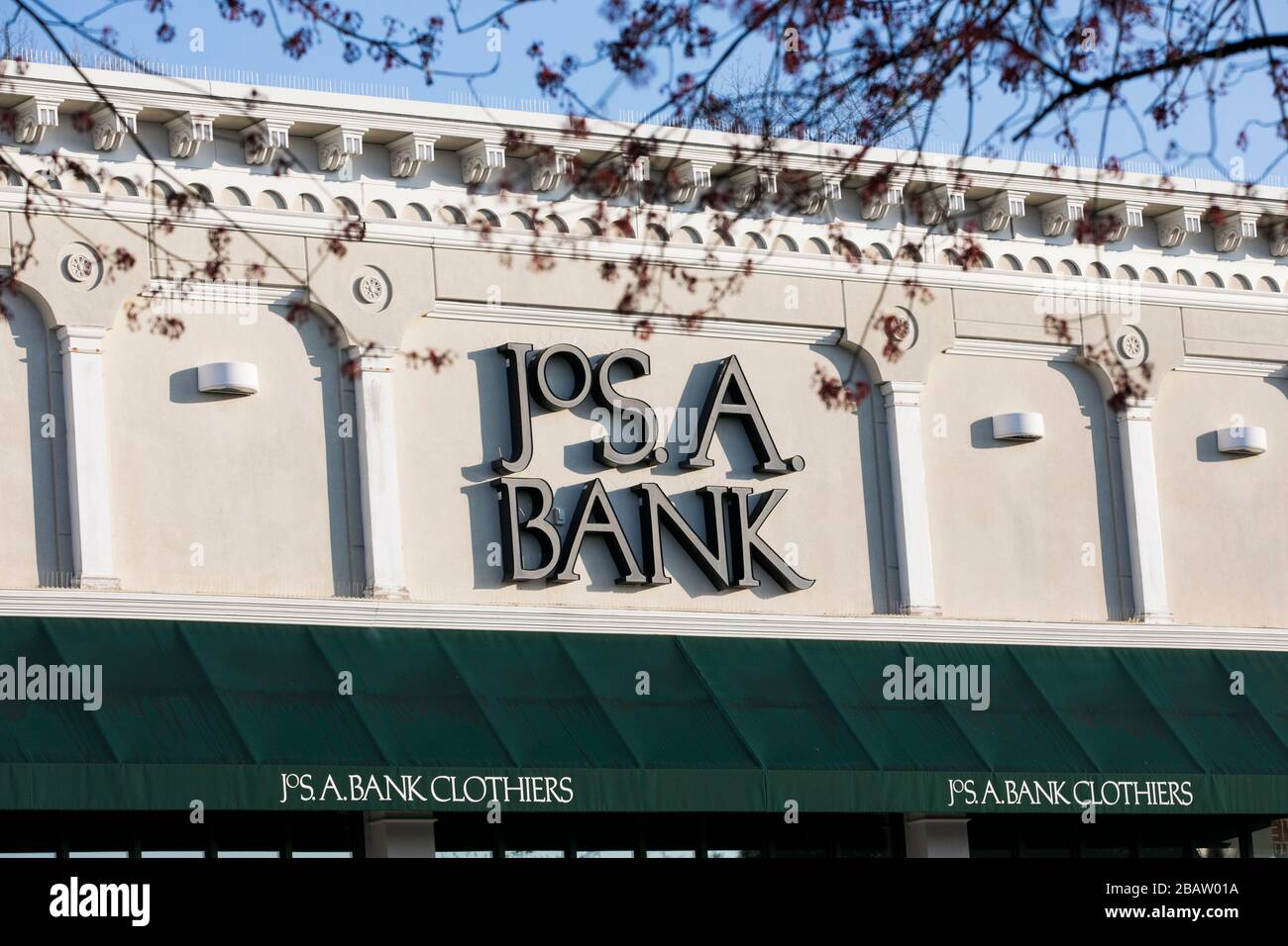 Ein Logo außerhalb eines Jos. A. Bank Retail Store in Bel Air, Maryland, am 26. März 2020. Stockfoto