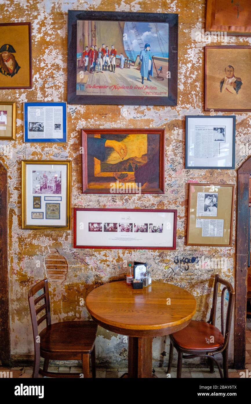 Im Inneren des Napoleon House historisches Restaurant und Bar, New Orleans French Quarter New Orleans, Louisiana, USA. Stockfoto