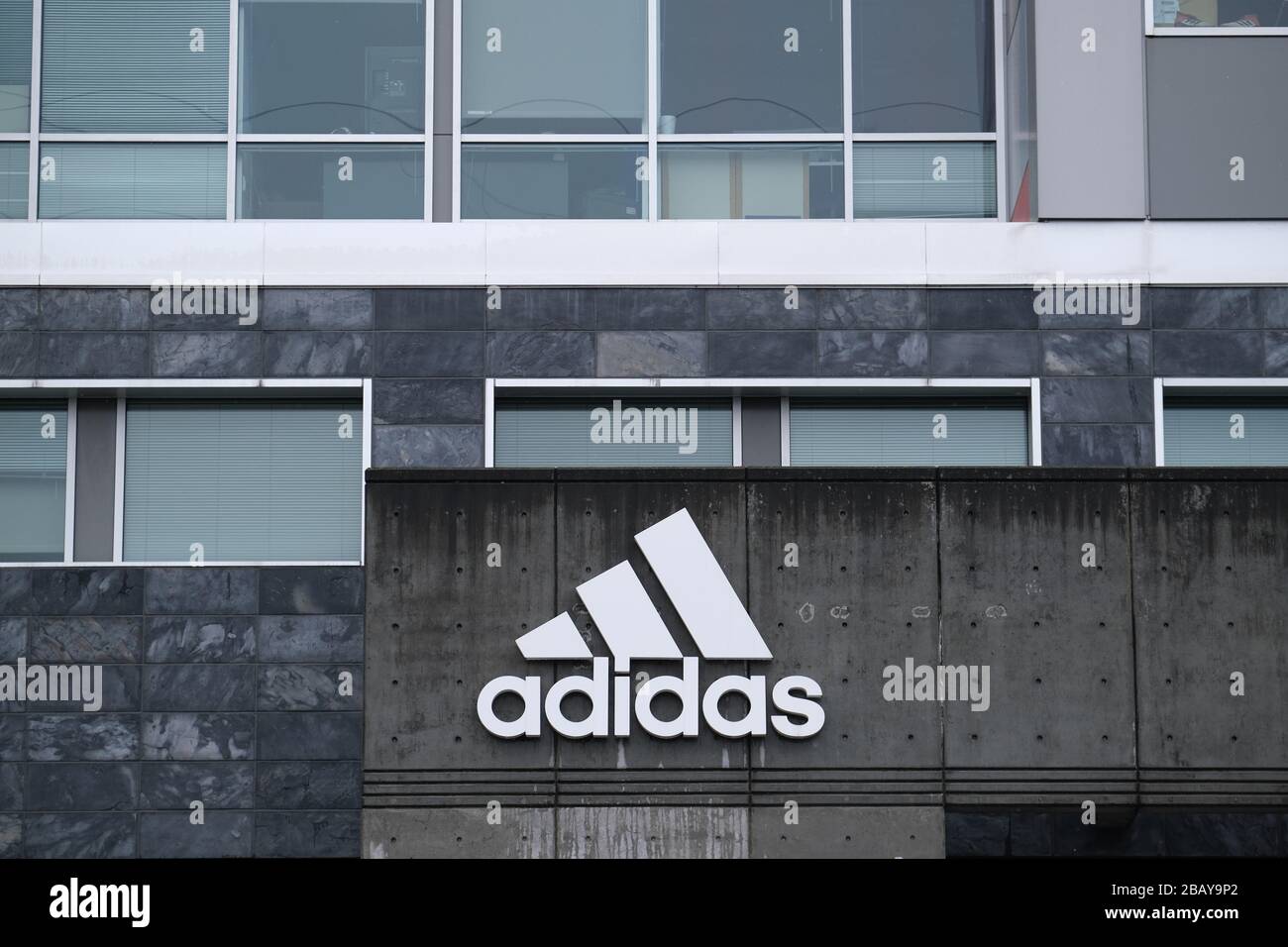 Adidas headquarters Fotos und Bildmaterial in hoher Auflosung Alamy