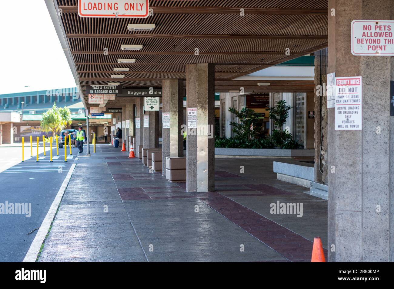 Das leere Ankunftsterminal am Flughafen Maui (OGG) in Kahului, Maui, Hawaii während der Covid-19-Pandemie Stockfoto