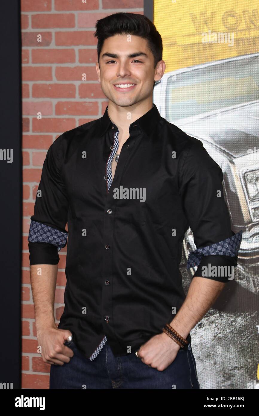 Premiere von Netflix's 'Spenser Confidential' im Regency Village Theatre in Los Angeles am 27. Februar 2020 mit Diego Tinoco Where: Los Angeles, Kalifornien, Vereinigte Staaten When: 27. Februar 2020 Credit: Sheri Determan/WENN.com Stockfoto
