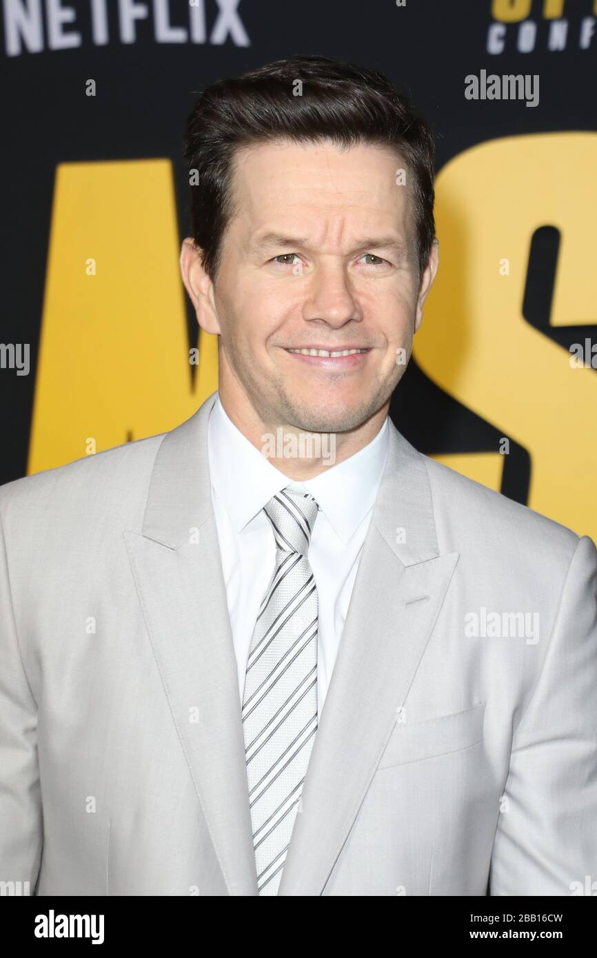 Premiere von Netflix "Spenser Confidential" im Regency Village Theatre in Los Angeles am 27. Februar 2020 mit: Mark Wahlberg Where: Los Angeles, Kalifornien, Vereinigte Staaten When: 27. Februar 2020 Credit: Sheri Determan/WENN.com Stockfoto