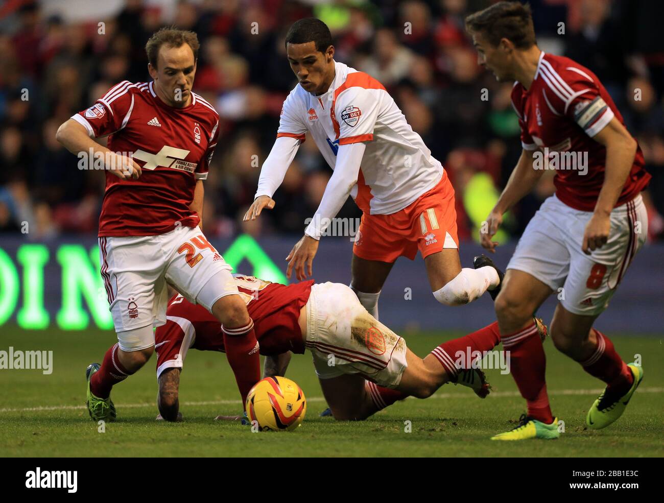 David Vaughan (l) von Nottingham Forest und Chris Cohen und Thomas Ince von Blackpool Stockfoto