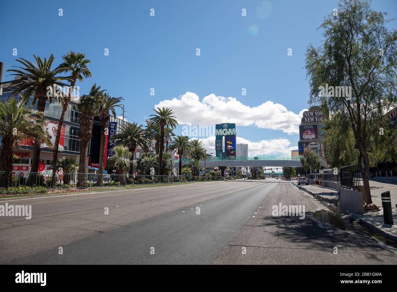 Allgemeiner Blick auf einen leeren Las Vegas Boulevard inmitten der globalen Coronavirus COVID-19-Pandemie, Montag, 23. März 2020, in Las Vegas. (Foto von IOS/Espa-Images) Stockfoto