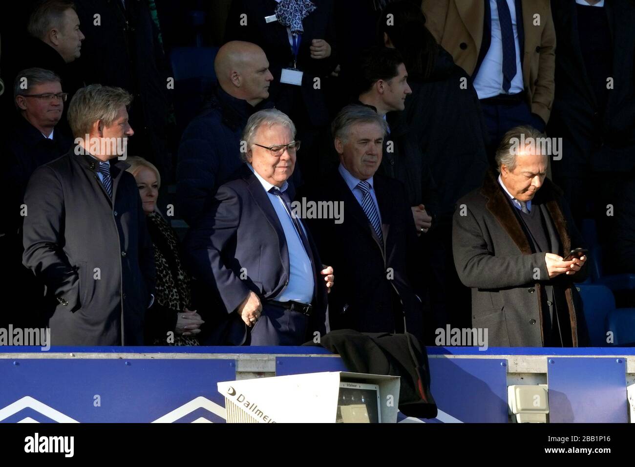 Vorsitzender des Everton Fußballvereins Bill Kenwright (rechts) und Besitzer Farhad Moshiri Stockfoto