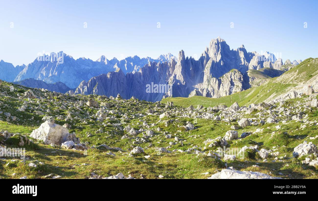Reisen zu den schönen Alpen im Sommer Stockfoto