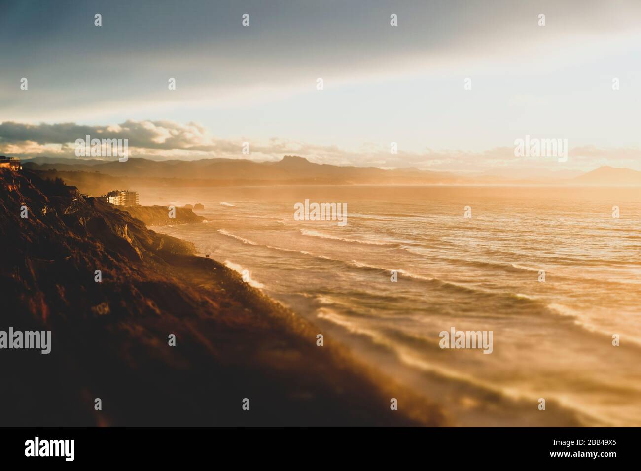 Plages de la Cote de Basques ist mit einem Kilometer der längste Strand von Biarritz zwischen der Villa Belza und dem Strand von Marbella. Stockfoto