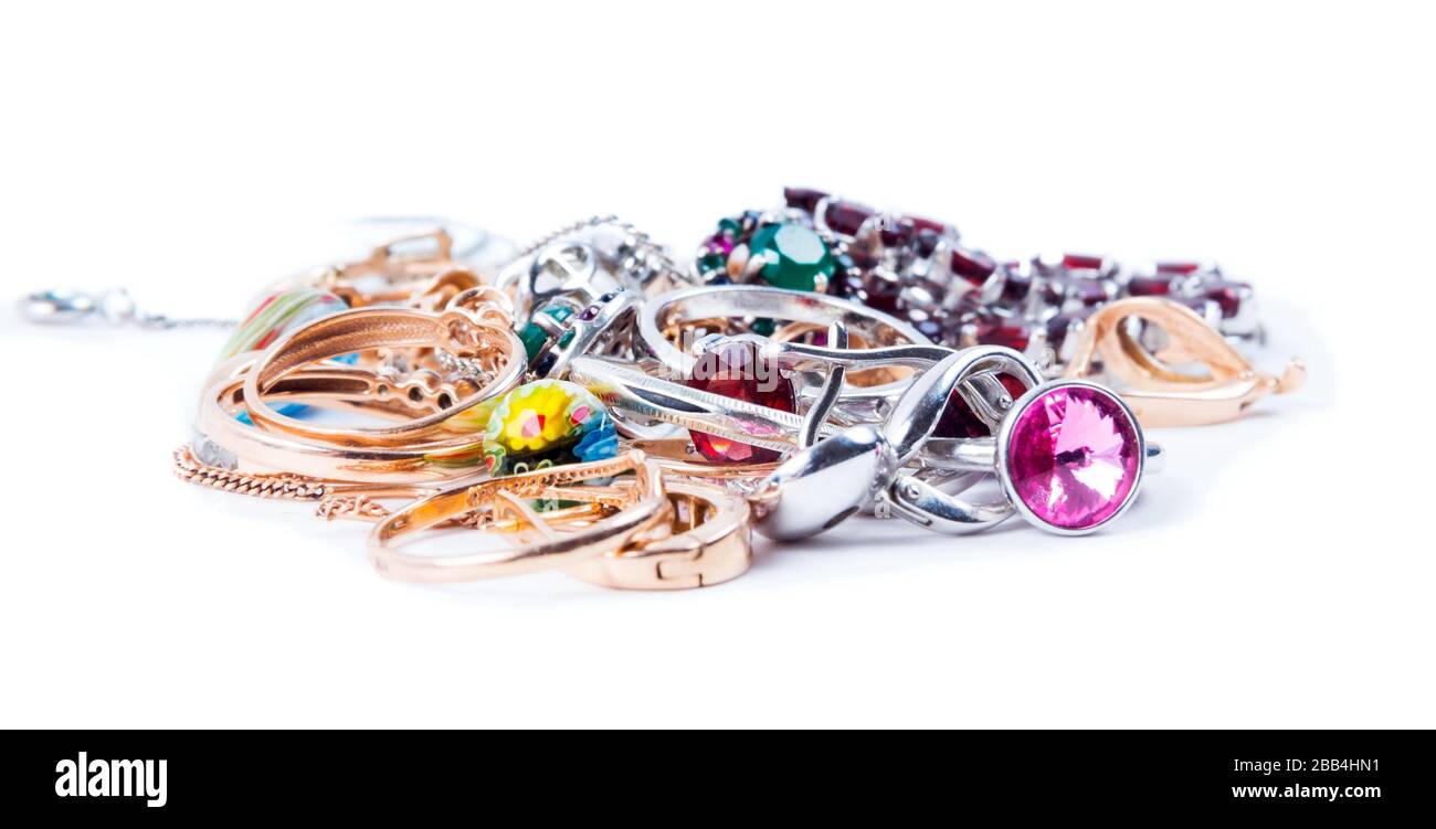 Verschiedene Schmuck auf dem weißen Hintergrund Stockfoto