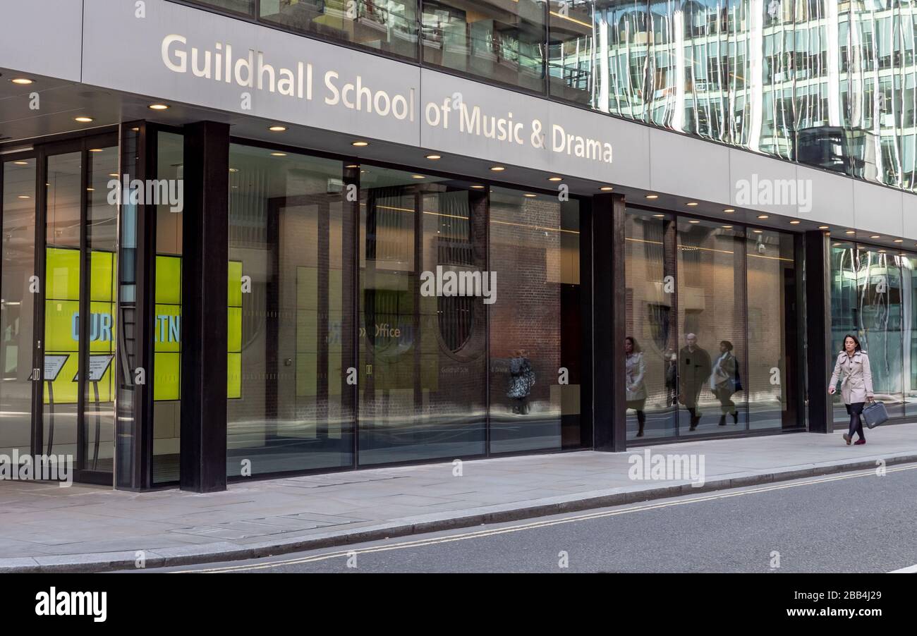 Die Aufführungsstätte des Milton Court, die im Besitz der Guildhall School of Music and Drama, London, ist und von ihr betrieben wird. Stockfoto