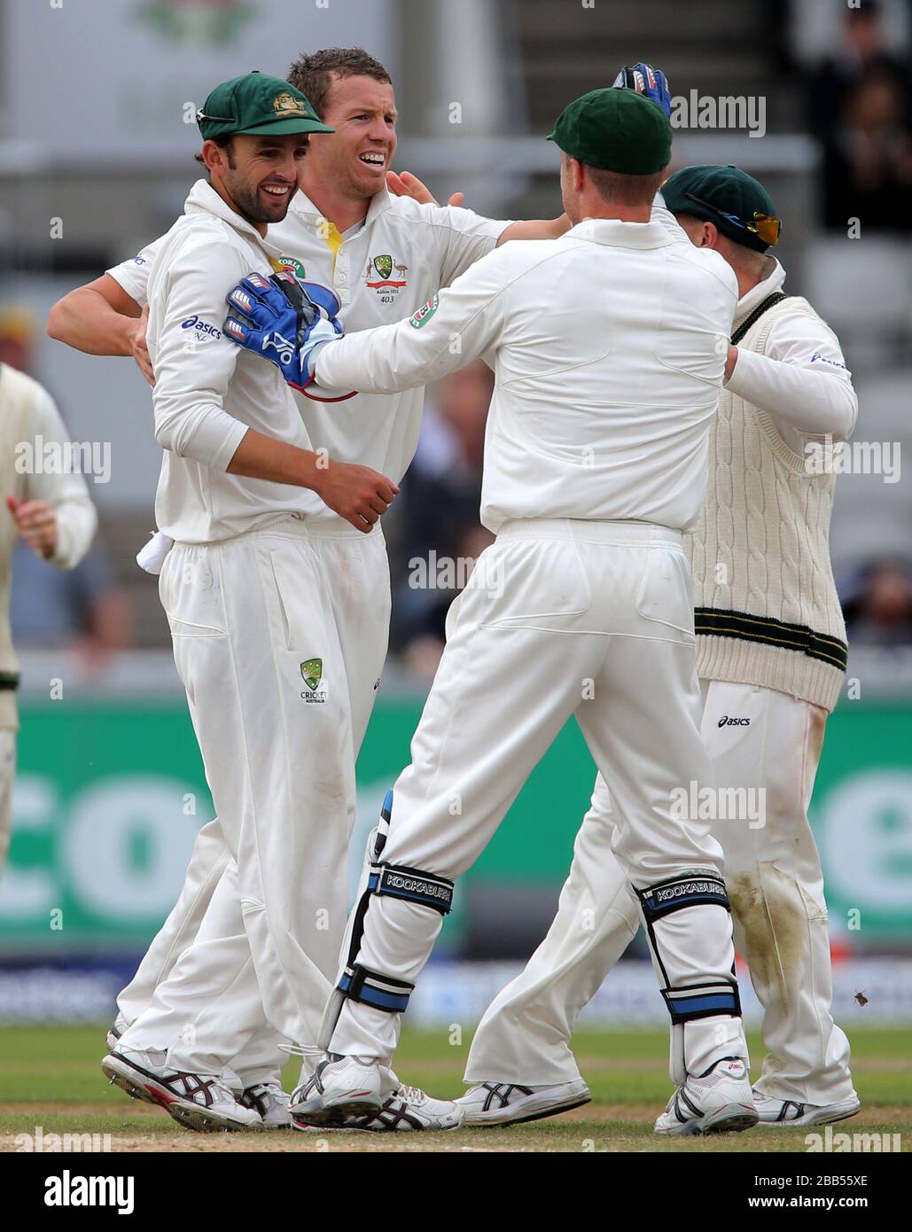 Australien Bowler Peter Siddle, nachdem er Wicket des englischen Schlagmannes Kevin Pietersen für 8, während des Tages fünf des dritten Investec Ashes Testspiels am Old Trafford Cricket Ground, Manchester, genommen hatte. Stockfoto