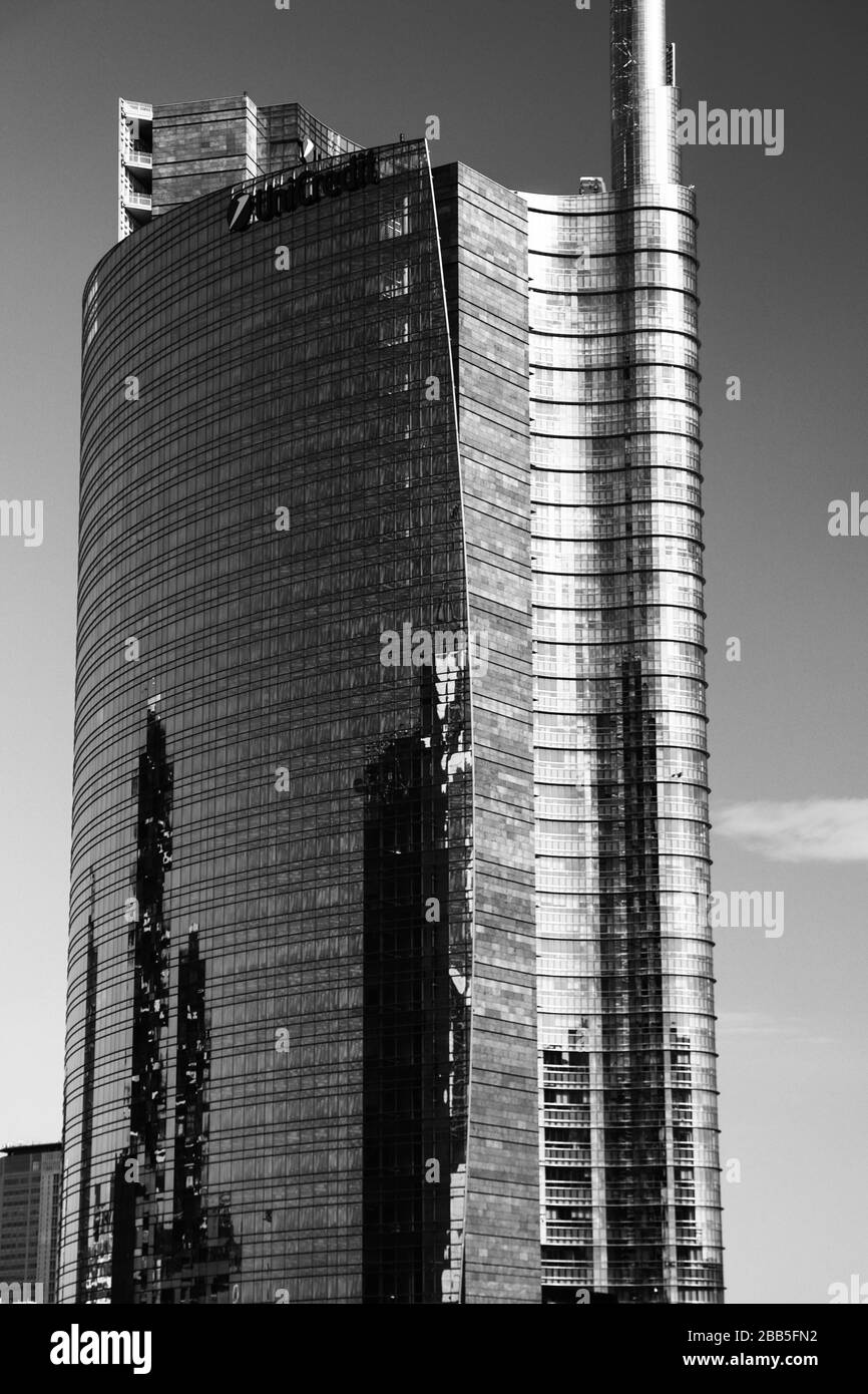 Überlegungen zum UniCredit Tower, Mailand, Italien. Stockfoto