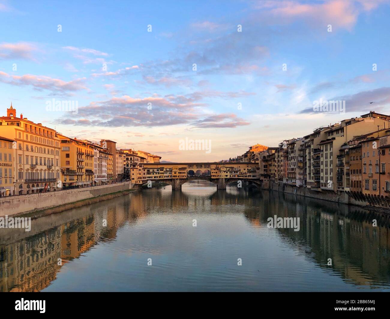 Ponte Vecchio und dem Arno Fluss, Florenz, Toskana, Italien Stockfoto
