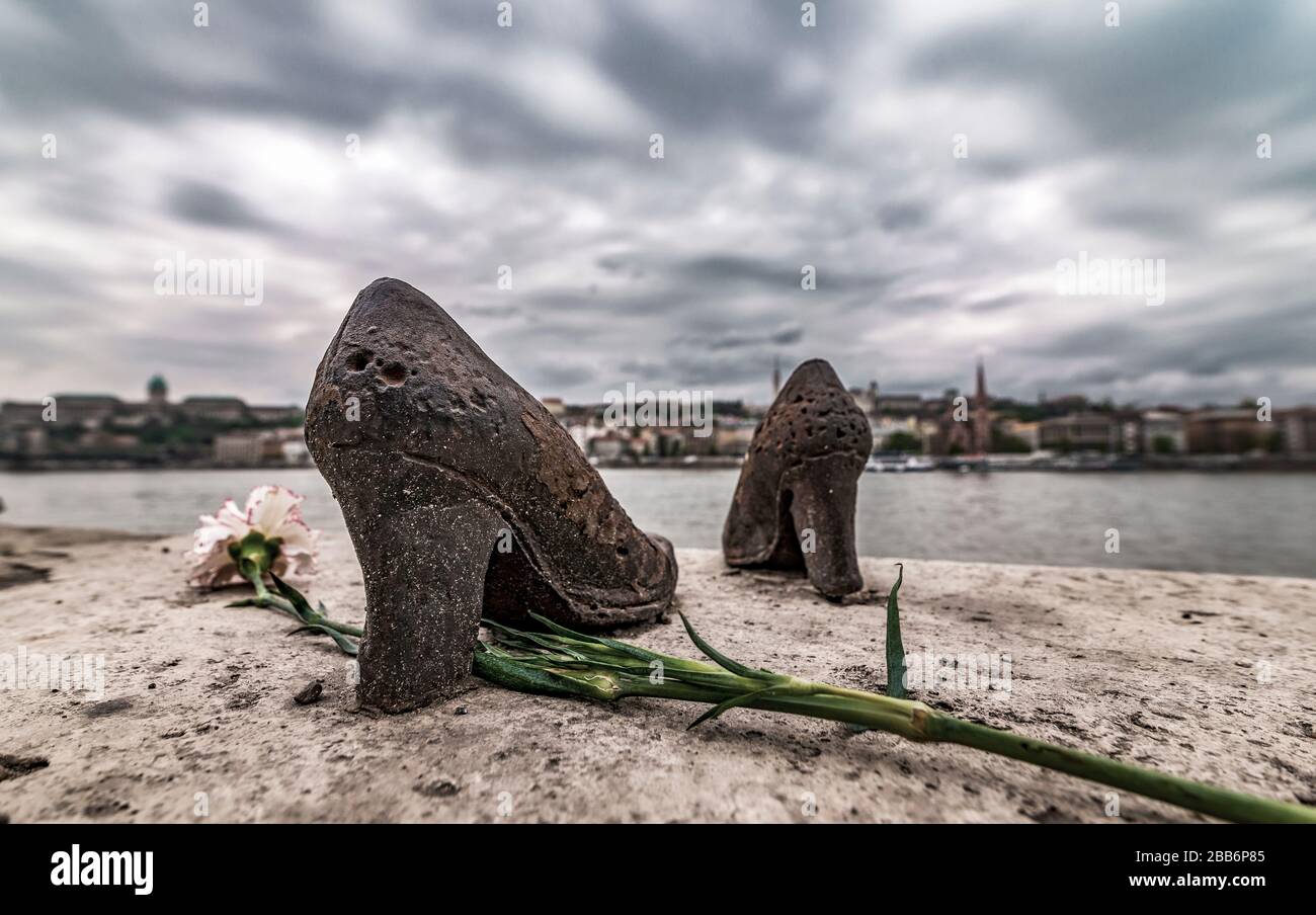 Die Schuhe am Donauufer Stockfoto