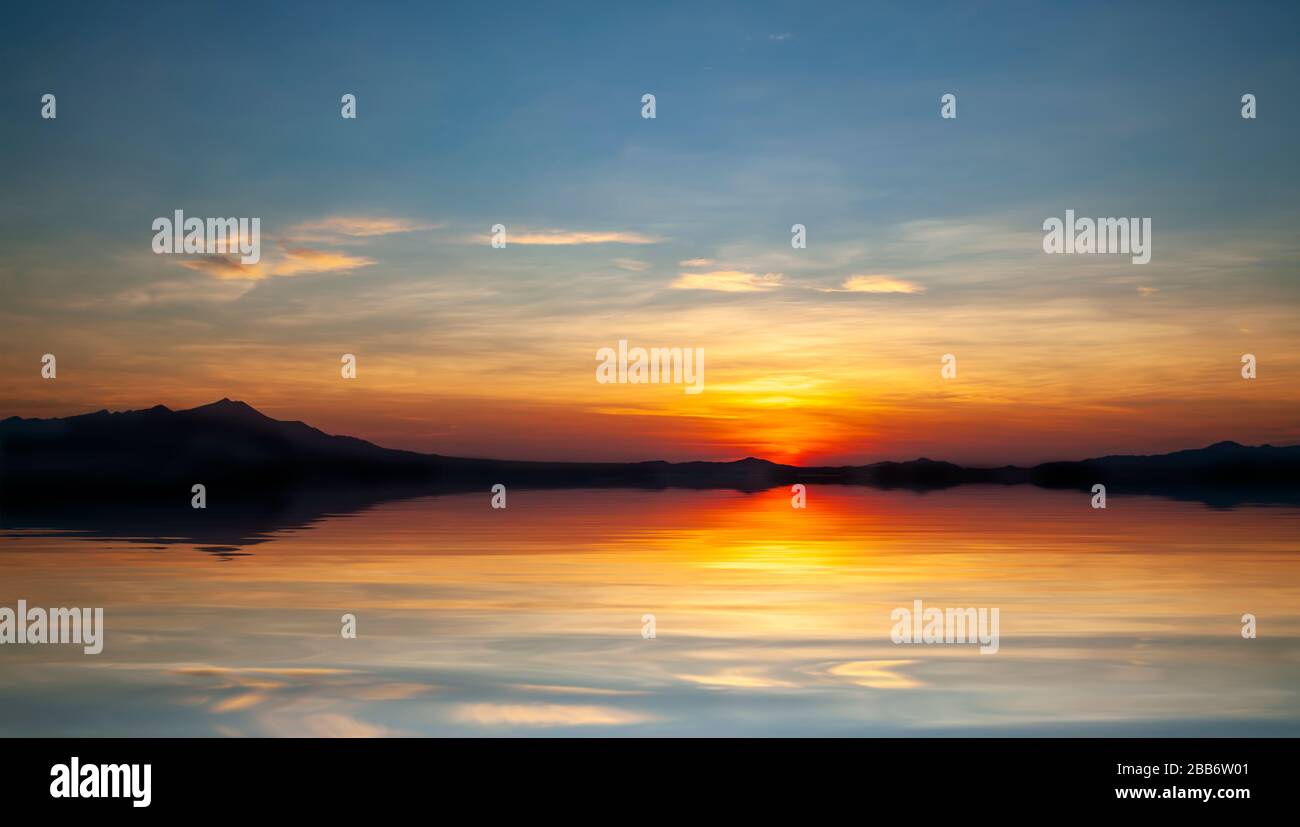 Silhouette tropischer Inseln bei Sonnenuntergang in der Nähe von Bali, Indonesien Stockfoto