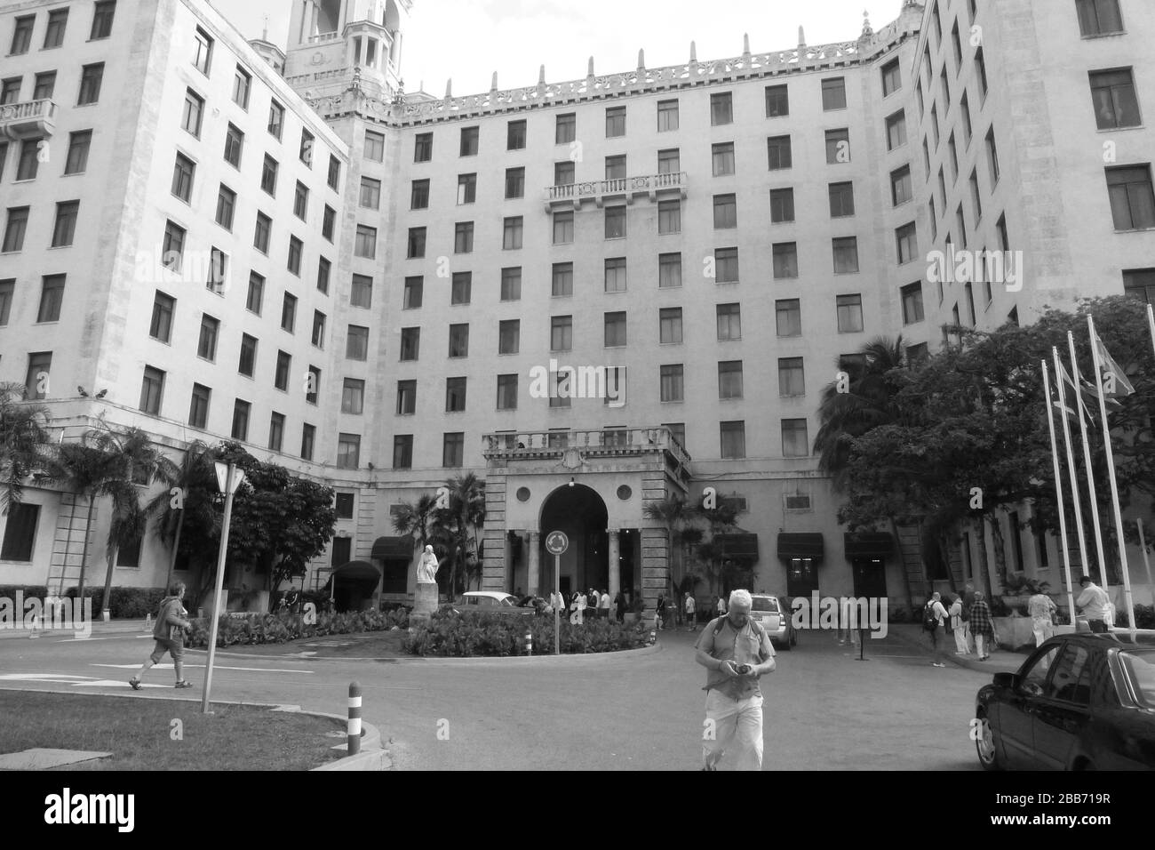 Hotel Nacional Havana Kuba berühmte Sänger singen Lieder Castro Besuchen Sie das antike alte Hotel am Eingang des berühmten People Flag Pole Revolutionsbogen Stockfoto