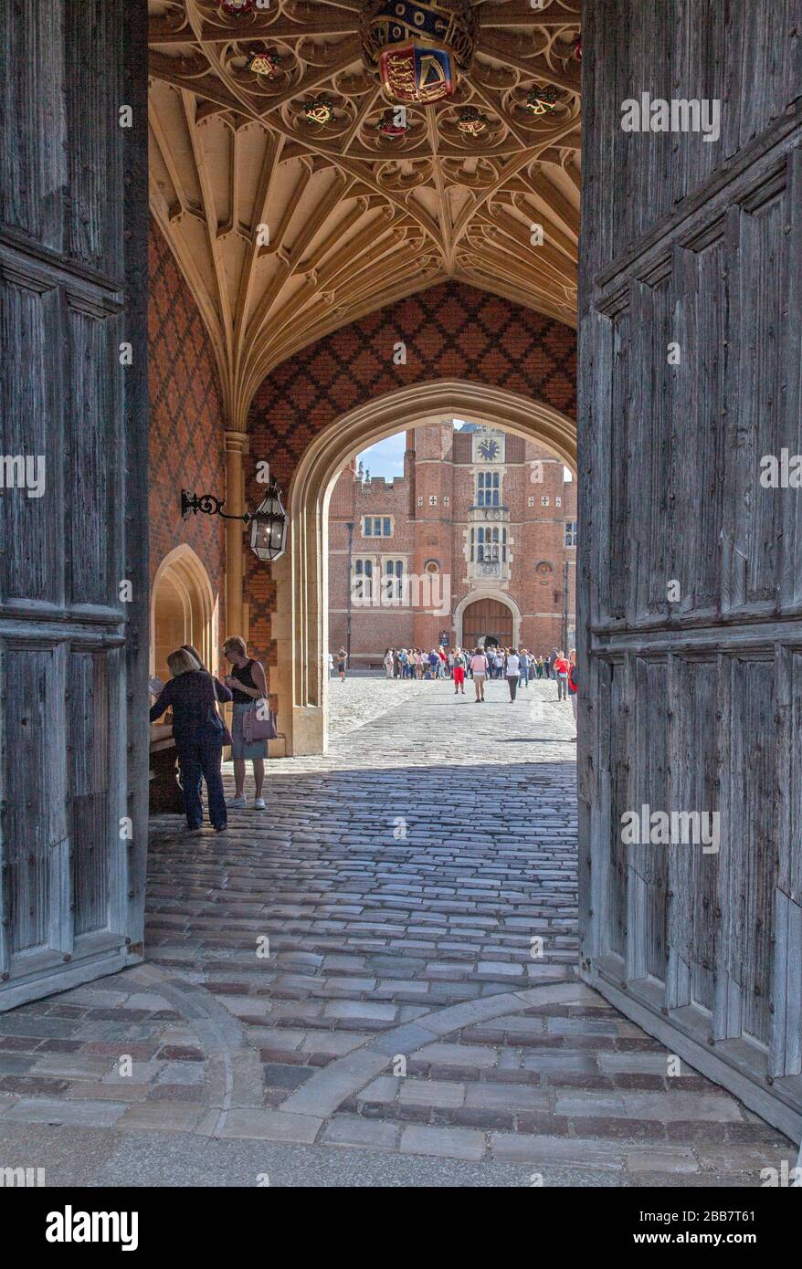 West Gate (Haupteingang); Hampton Court Palace; Richmond upon Thames; Surrey; Borough of London; England. Stockfoto