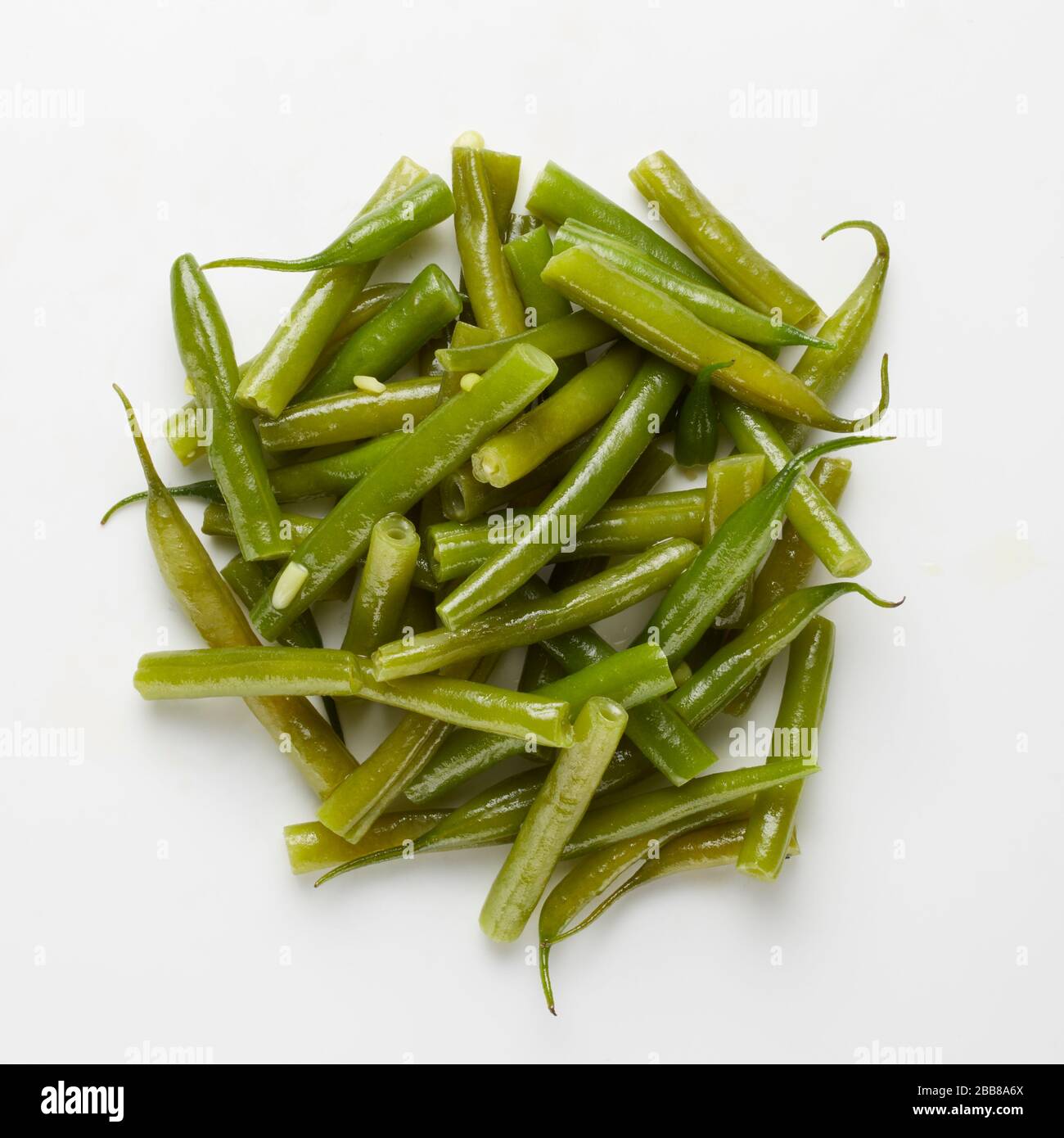 Grüne Bohnen haricot vert gekochte Portion Lebensmittel vorbereitet Probe Gemüse rund Stockfoto