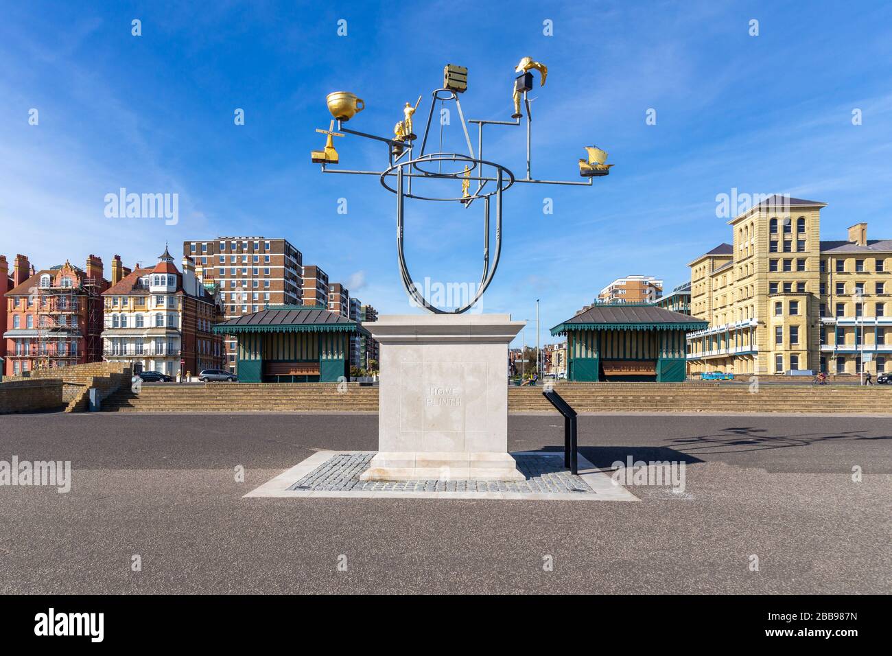 Brighton, England - 30. August 2019: Hove Sointh, Brighton East Sussex, ziert mit seiner ersten Skulptur - Constellation von Jonathan Wright Stockfoto