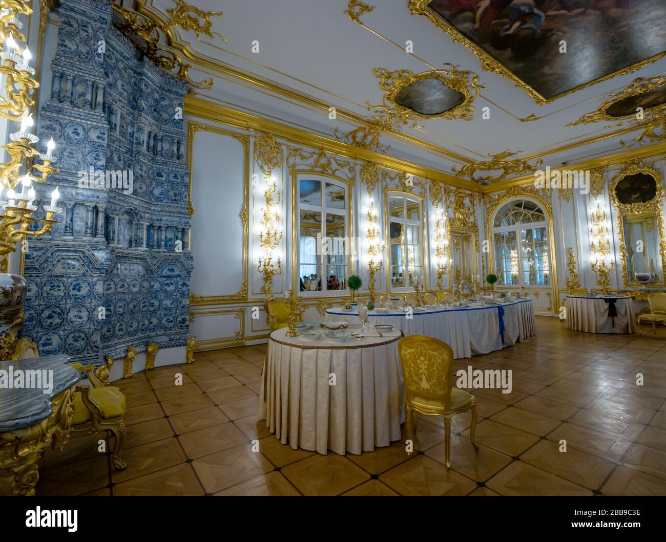 Esszimmer, Inneneinrichtung des Katharinenpalasts, Dorf Tsars, Tsarskoe Selo, Puschkin, Russische Föderation Stockfoto