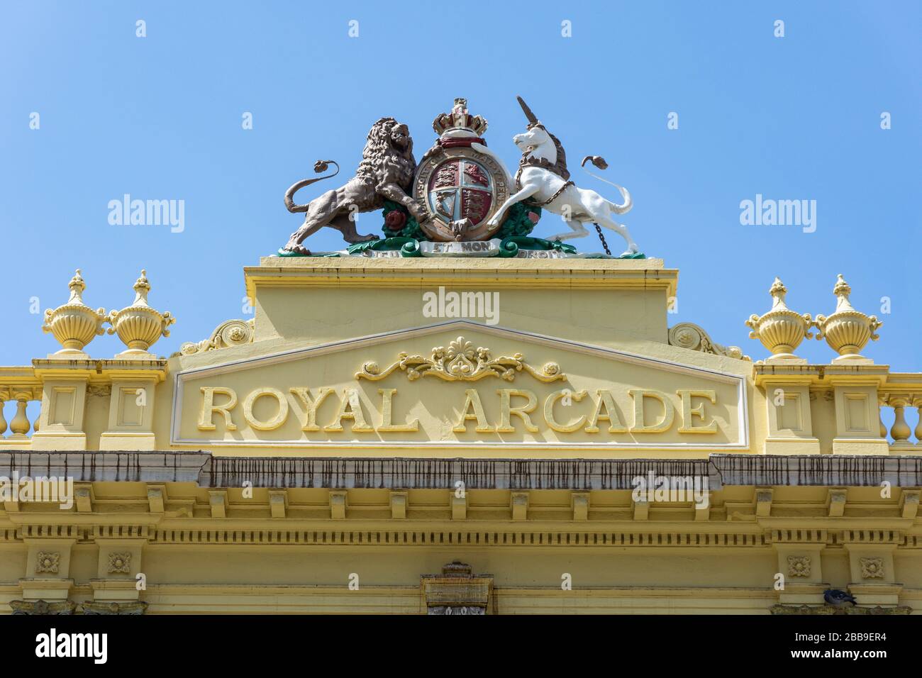 Außenfassade der Royal Arcade, Bourke Street, City Central, Melbourne, Victoria, Australien Stockfoto