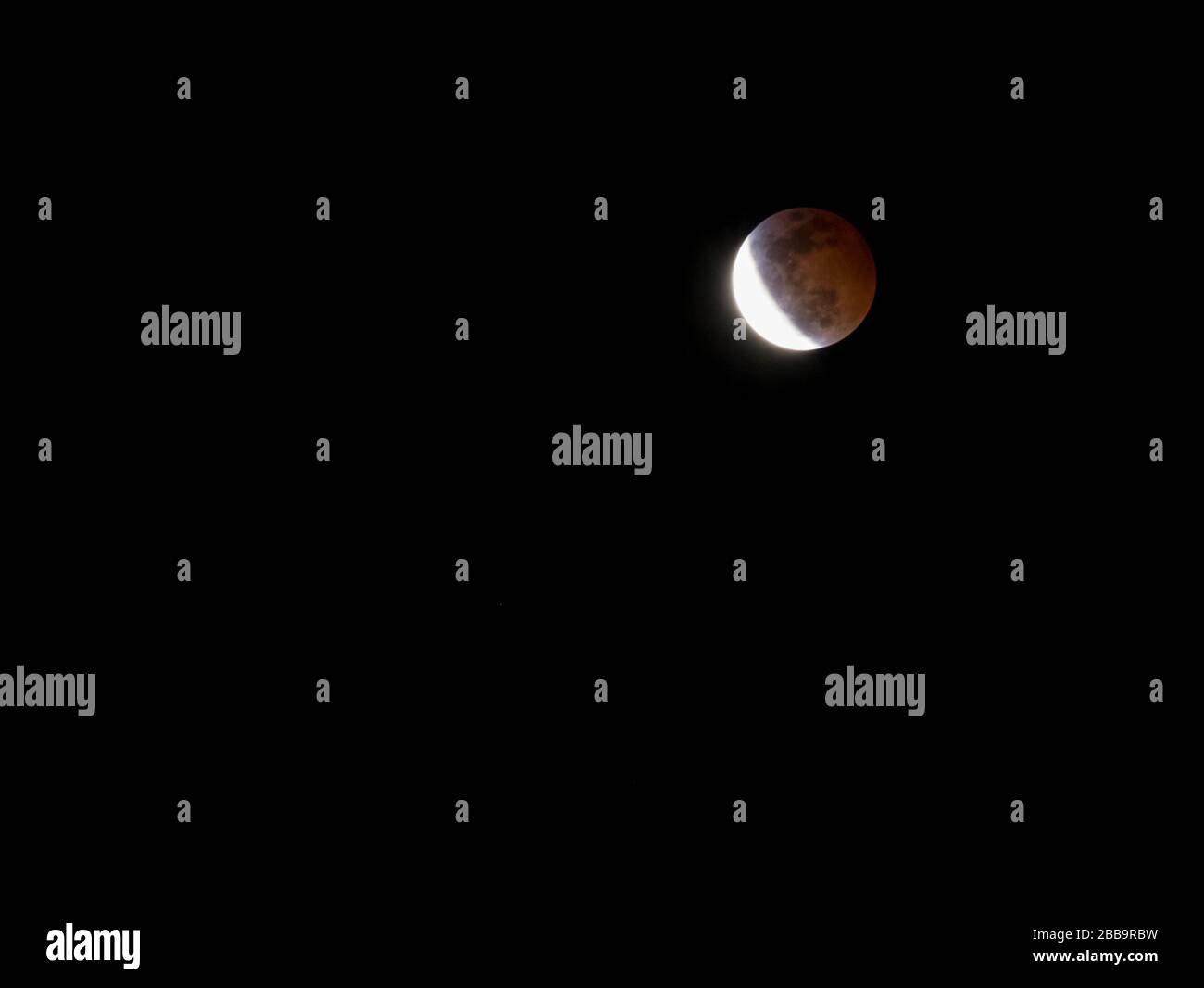 Die Mondfinsternis Super Blood Wolf Moon am 21. Januar 2019. Stockfoto